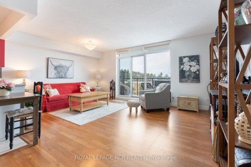 47-16 Fourth Street, Orangeville, ON - Indoor Photo Showing Living Room