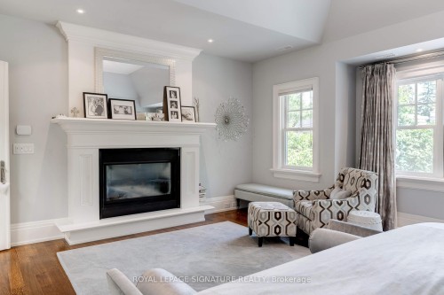 71 Ennisclare Drive W, Oakville, ON - Indoor Photo Showing Living Room With Fireplace