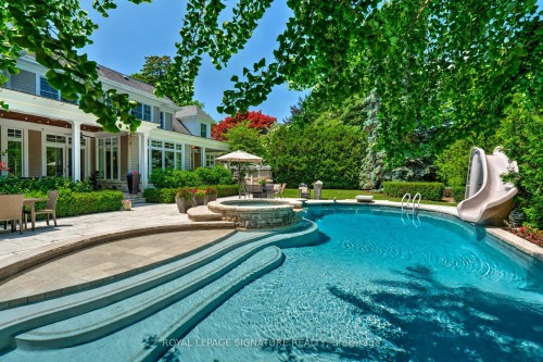 71 Ennisclare Drive W, Oakville, ON - Outdoor With In Ground Pool