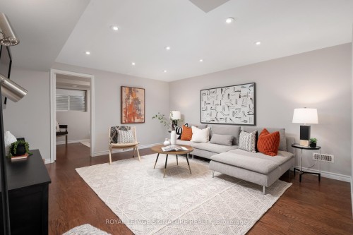 89 Winners Circle, Toronto, ON 