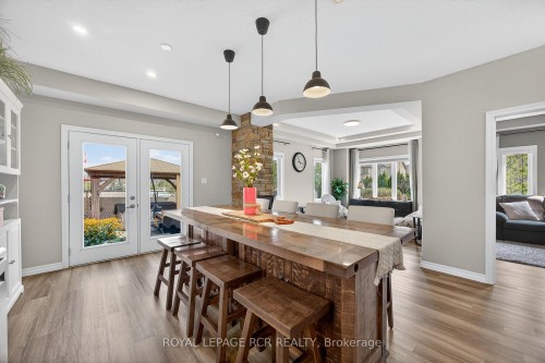 2 Irwin Crescent, New Tecumseth, ON - Indoor Photo Showing Dining Room