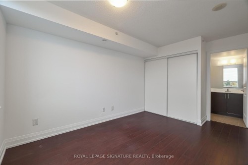 502-3520 Danforth Avenue, Toronto, ON - Indoor Photo Showing Other Room