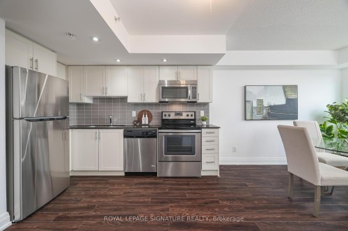 502-3520 Danforth Avenue, Toronto, ON - Indoor Photo Showing Kitchen With Stainless Steel Kitchen With Upgraded Kitchen