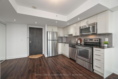 502-3520 Danforth Avenue, Toronto, ON - Indoor Photo Showing Kitchen With Stainless Steel Kitchen With Upgraded Kitchen
