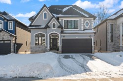 66 Cesar Place  Hamilton, ON L9G 0G3