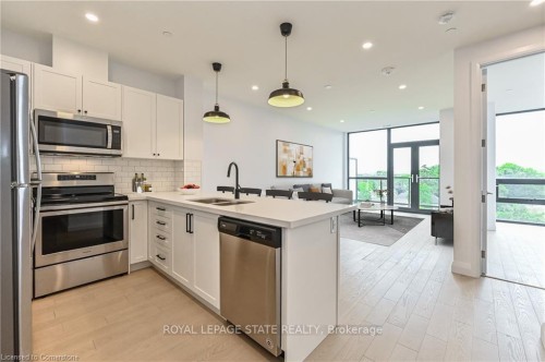 507-101 Locke Street S, Hamilton, ON - Indoor Photo Showing Kitchen With Stainless Steel Kitchen With Double Sink With Upgraded Kitchen