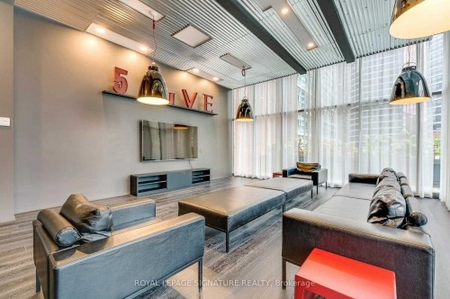 402-5 St Joseph Street, Toronto, ON - Indoor With Fireplace