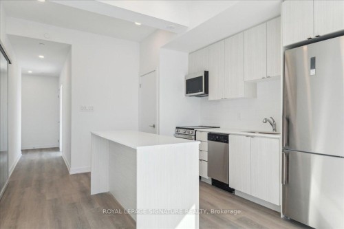 701-2433 Dufferin Street, Toronto, ON - Indoor Photo Showing Kitchen With Stainless Steel Kitchen