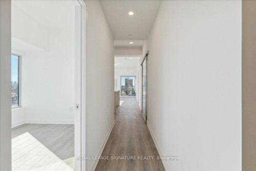 701-2433 Dufferin Street, Toronto, ON - Indoor Photo Showing Other Room