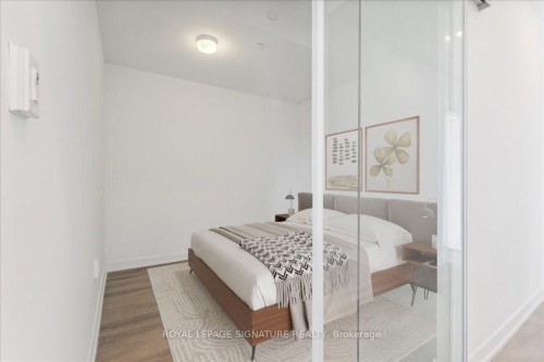 701-2433 Dufferin Street, Toronto, ON - Indoor