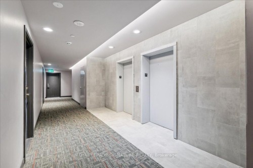 701-2433 Dufferin Street, Toronto, ON - Indoor Photo Showing Other Room