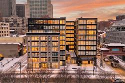 309-1 Av. Viger O.  Montréal (Ville-Marie), QC H2Z 1E6
