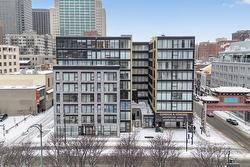 309-1 Av. Viger O.  Montréal (Ville-Marie), QC H2Z 1E6
