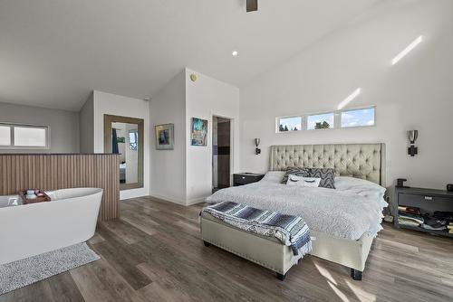 3069 Ourtoland Road, West Kelowna, BC - Indoor Photo Showing Bedroom