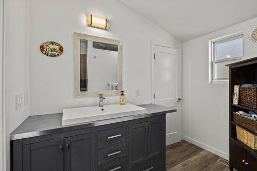 3069 Ourtoland Road, West Kelowna, BC - Indoor Photo Showing Bathroom