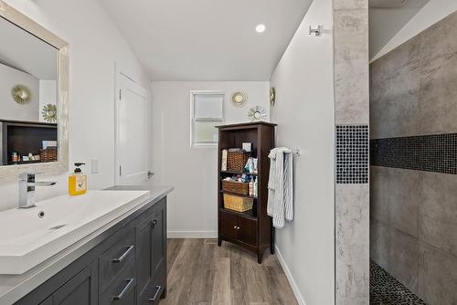 3069 Ourtoland Road, West Kelowna, BC - Indoor Photo Showing Bathroom