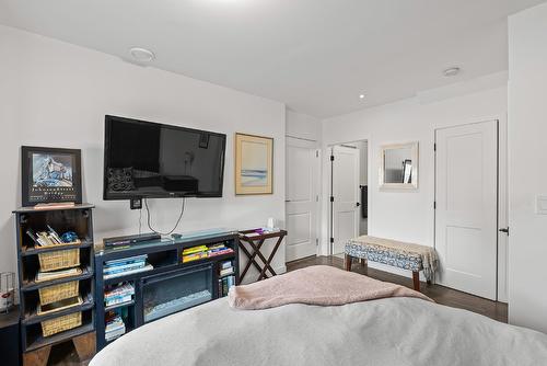 3069 Ourtoland Road, West Kelowna, BC - Indoor