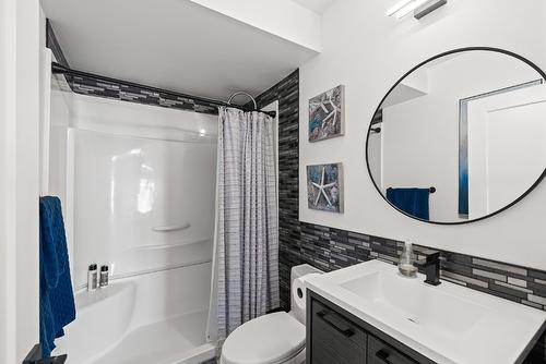 3069 Ourtoland Road, West Kelowna, BC - Indoor Photo Showing Bathroom