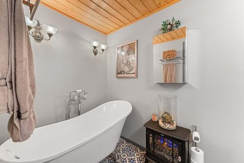 5807 Birch Avenue, Kitchener, BC 