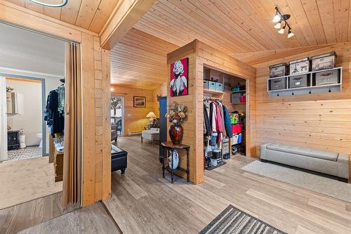 5807 Birch Avenue, Kitchener, BC 