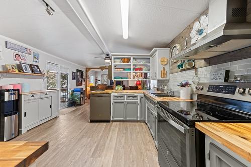 5807 Birch Avenue, Kitchener, BC 