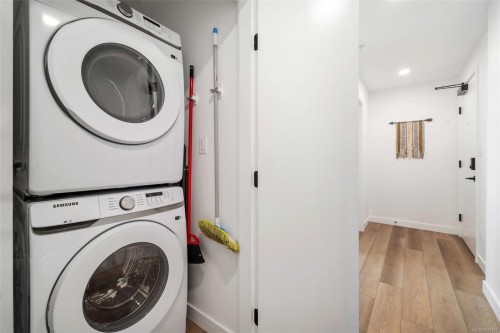 100-3564B Ryder Hesjedal Way, Colwood, BC - Indoor Photo Showing Laundry Room