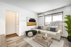 7-12 Rue Desrochers  Delson, QC J5B 1C4