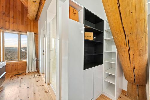 Penderie (Walk-in) - 365 Ch. Martin-Prévost, Sainte-Béatrix, QC - Indoor Photo Showing Other Room