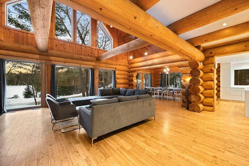 Salon - 365 Ch. Martin-Prévost, Sainte-Béatrix, QC - Indoor