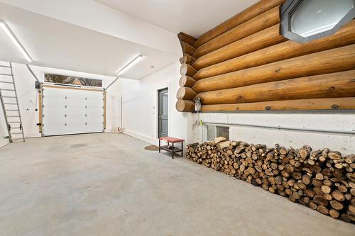 Garage - 365 Ch. Martin-Prévost, Sainte-Béatrix, QC - Indoor Photo Showing Garage