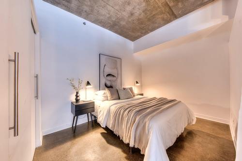 Bedroom - 117-55 Rue Molière, Montréal (Villeray/Saint-Michel/Parc-Extension), QC - Indoor Photo Showing Other Room