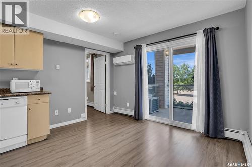 105 303 Lowe Road, Saskatoon, SK - Indoor Photo Showing Kitchen