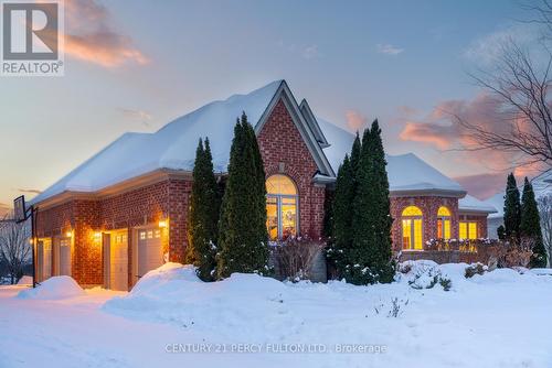 19 WILSON HOUSE DRIVE  Whitby, ON L0B 1A0