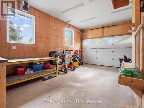 105 Calla Terrace, Welland (Prince Charles), ON - Indoor Photo Showing Garage