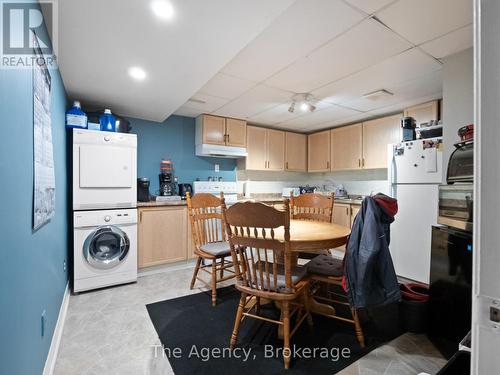 105 Calla Terrace, Welland (Prince Charles), ON - Indoor Photo Showing Laundry Room
