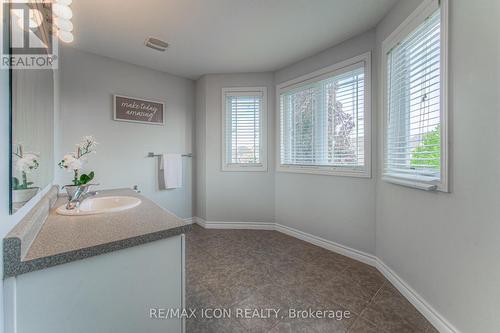 139 Pebblecreek Drive, Kitchener, ON - Indoor Photo Showing Bathroom