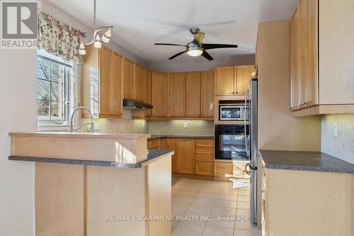 2428 Salcome Drive, Oakville, ON - Indoor Photo Showing Kitchen