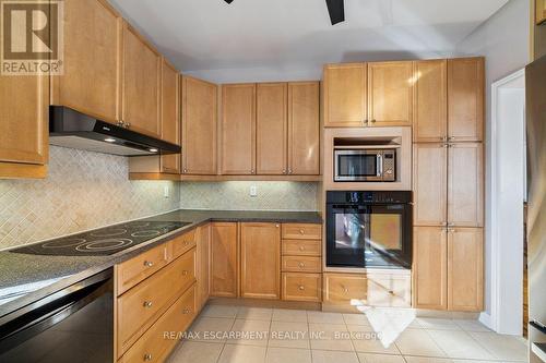 2428 Salcome Drive, Oakville, ON - Indoor Photo Showing Kitchen