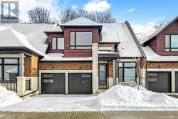 3 VERN ROBERTSON GATE  Uxbridge, ON L9P 0R9