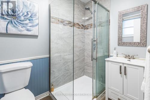 63 Lionsgate Avenue, Hamilton, ON - Indoor Photo Showing Bathroom