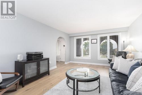 63 Lionsgate Avenue, Hamilton, ON - Indoor Photo Showing Living Room