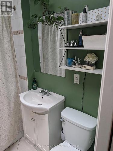 6 Nelles Road N, Welland (Lincoln/Crowland), ON - Indoor Photo Showing Bathroom