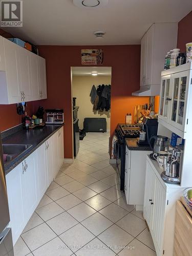 6 Nelles Road N, Welland (Lincoln/Crowland), ON - Indoor Photo Showing Kitchen