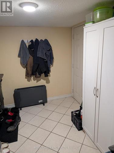 6 Nelles Road N, Welland (Lincoln/Crowland), ON - Indoor