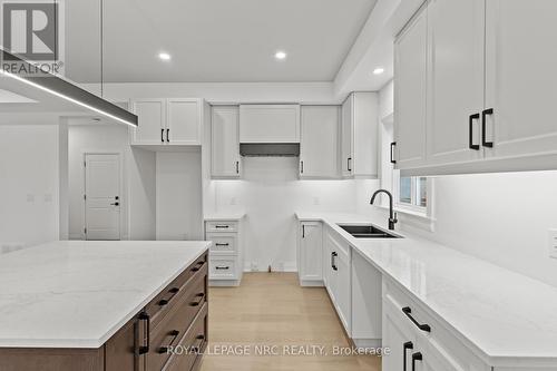 Many kitchen upgrades! - 4705 Lee Avenue, Niagara Falls (Ascot), ON - Indoor Photo Showing Kitchen With Double Sink With Upgraded Kitchen