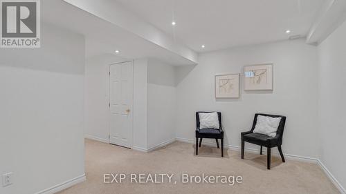 7159 Spyglass Crescent, Mississauga, ON - Indoor Photo Showing Other Room