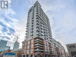 407 - 126 SIMCOE STREET  Toronto, ON M5H 4E6