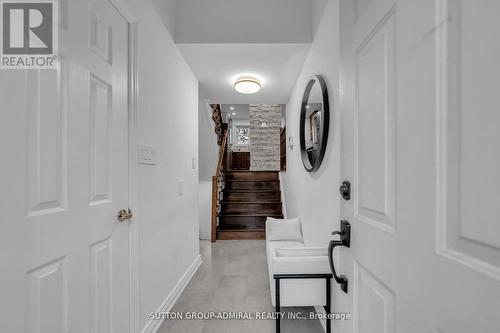 40 Stately Way, Markham, ON - Indoor Photo Showing Other Room