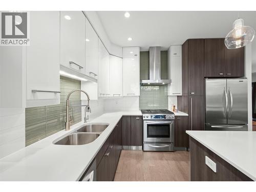 kitchen - 1818 Peak Point Court Unit# 3, West Kelowna, BC - Indoor Photo Showing Kitchen With Double Sink With Upgraded Kitchen