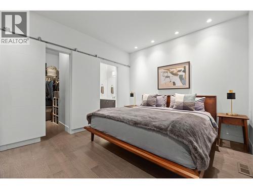 Primary bedroom w. walk in closet - 1818 Peak Point Court Unit# 3, West Kelowna, BC - Indoor Photo Showing Bedroom